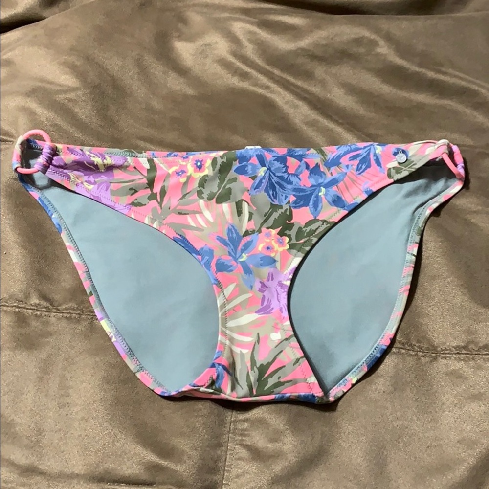 American Eagle swimsuit bottoms